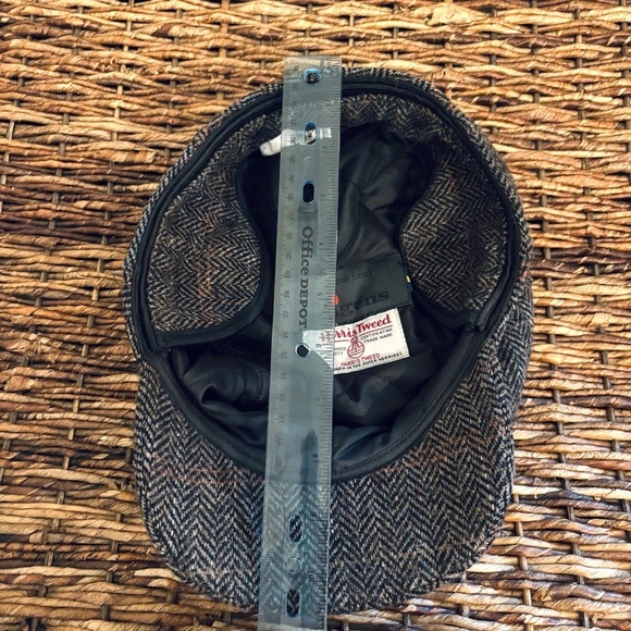 Wigens Harris Tweed Longshoreman Cap with earflaps Swedish Plaid 100% Wool - Picture 9 of 13